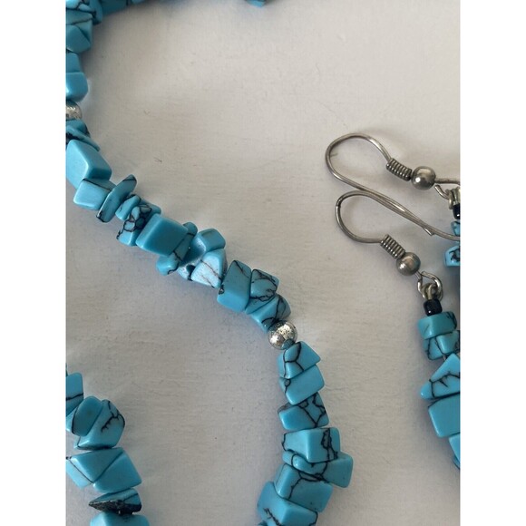 Vintage to Now Turquoise Single Strand Necklace Choker and Earring Set Handmade - Picture 2 of 12